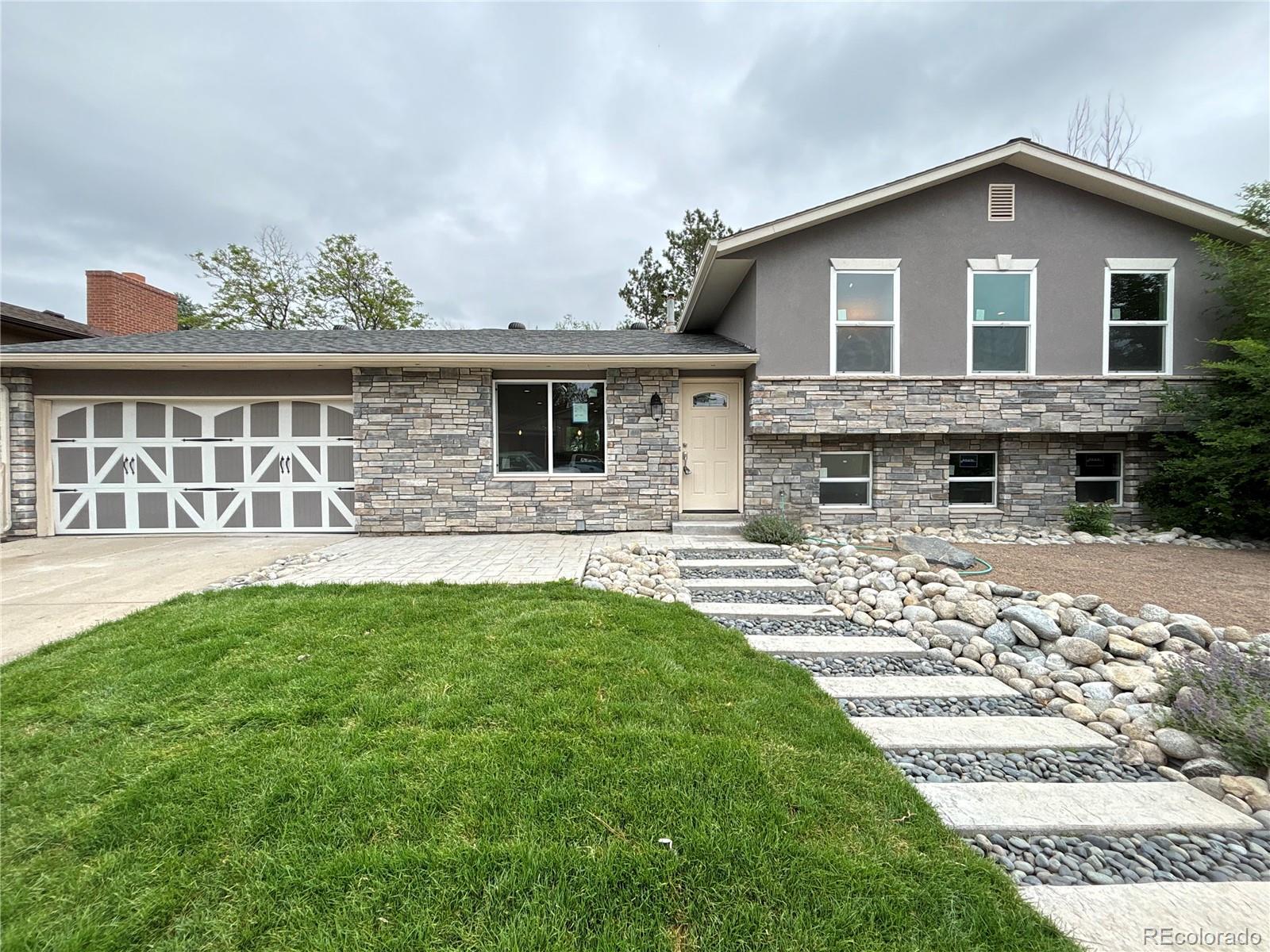 8429 W 75th Way, arvada MLS: 4124894 Beds: 3 Baths: 3 Price: $630,000