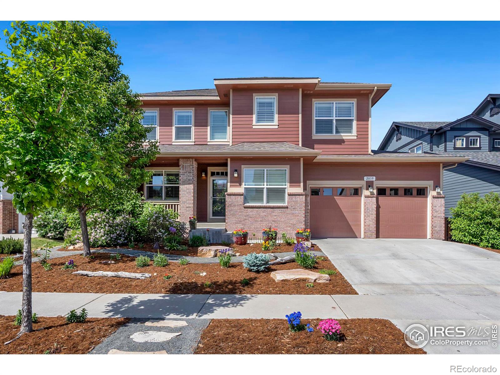 2039  Blue Yonder Drive, fort collins MLS: 4567891010880 Beds: 6 Baths: 6 Price: $950,000