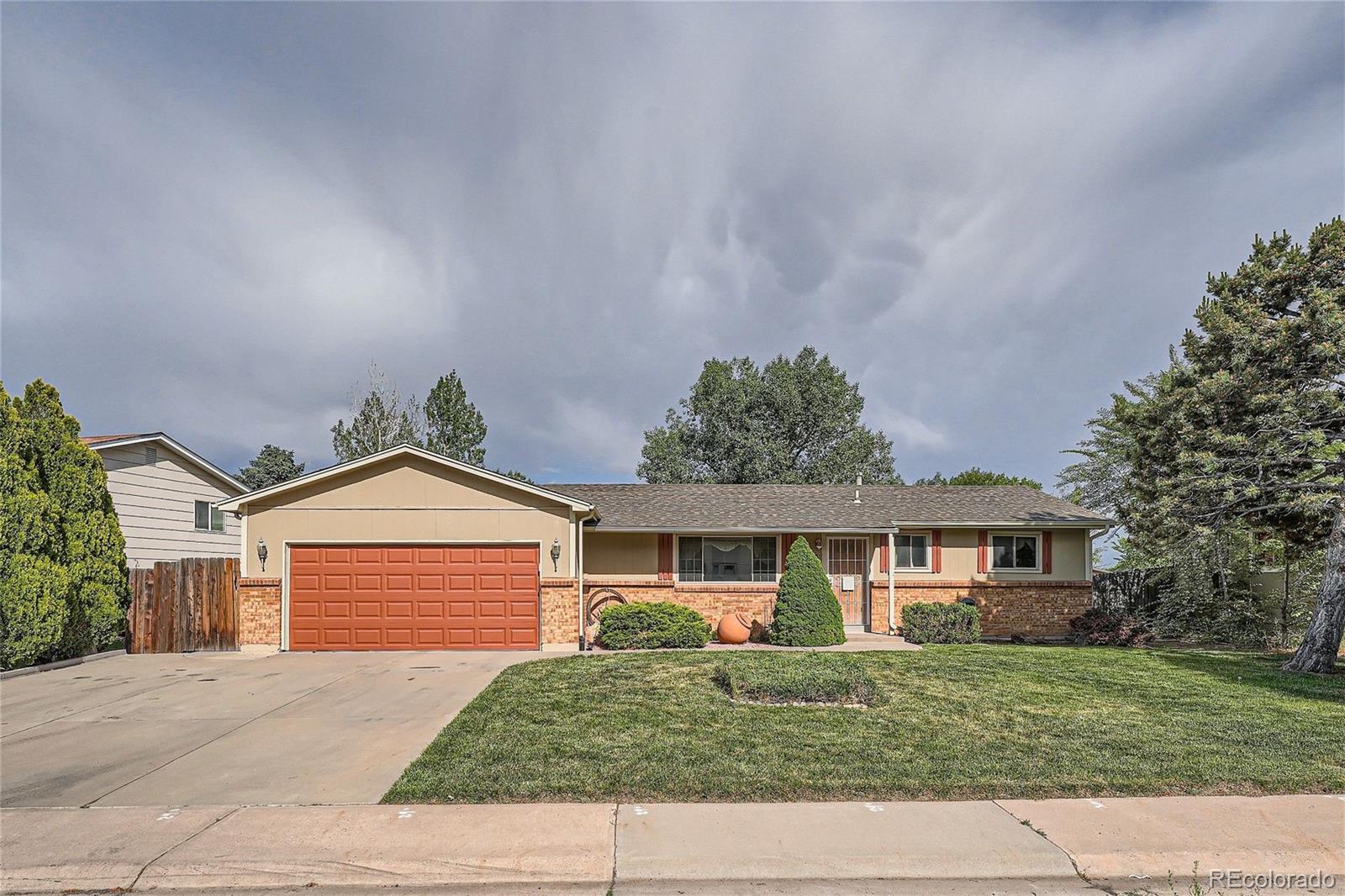 11364  Sherman Drive, northglenn MLS: 9304757 Beds: 4 Baths: 2 Price: $500,000