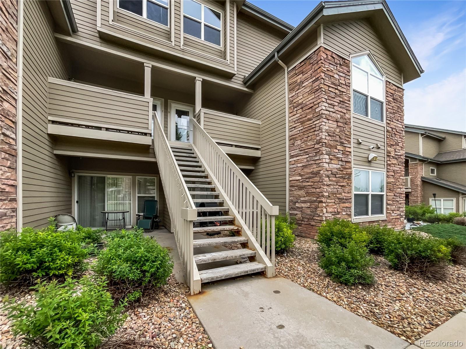 18241 E Flora Place D, Aurora  MLS: 9072277 Beds: 1 Baths: 1 Price: $292,000