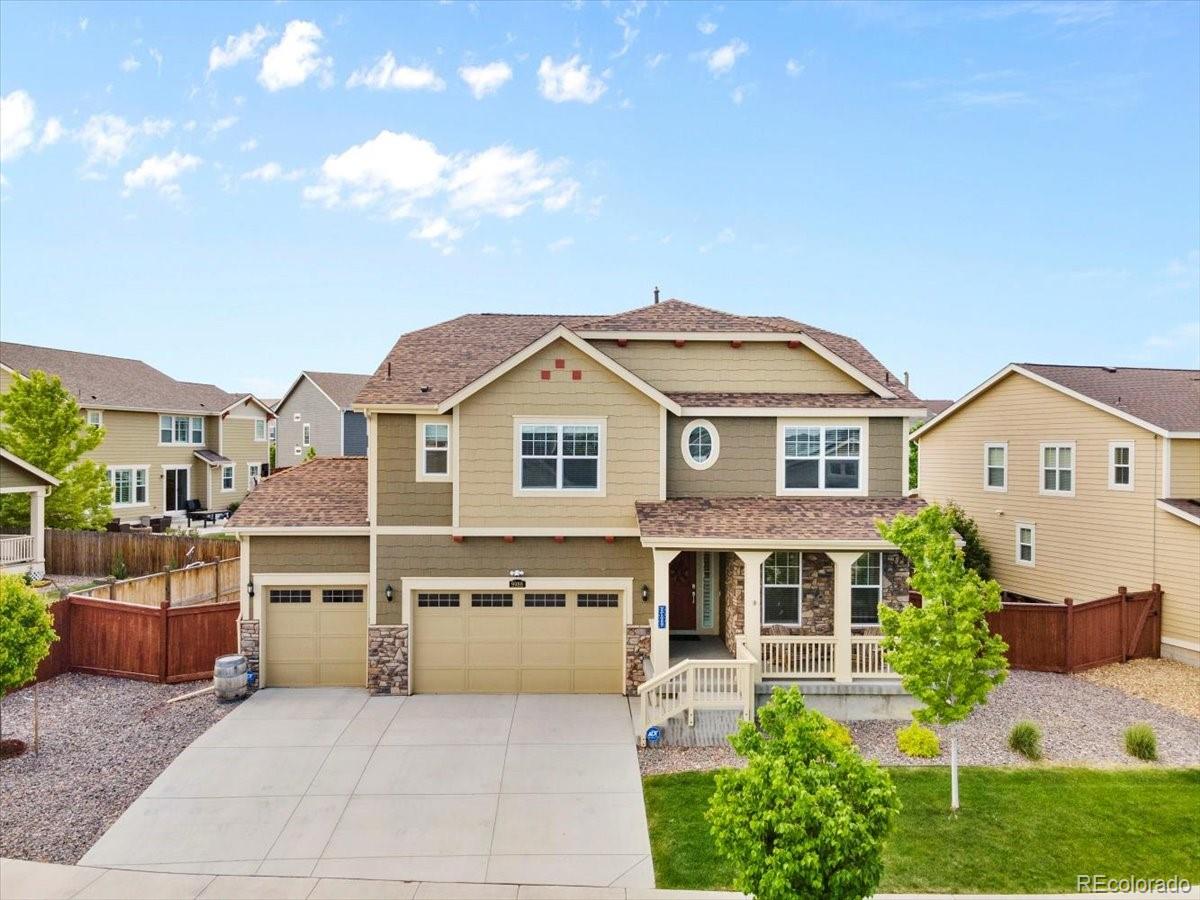 9988  Isle Circle, parker MLS: 3442967 Beds: 5 Baths: 4 Price: $840,000