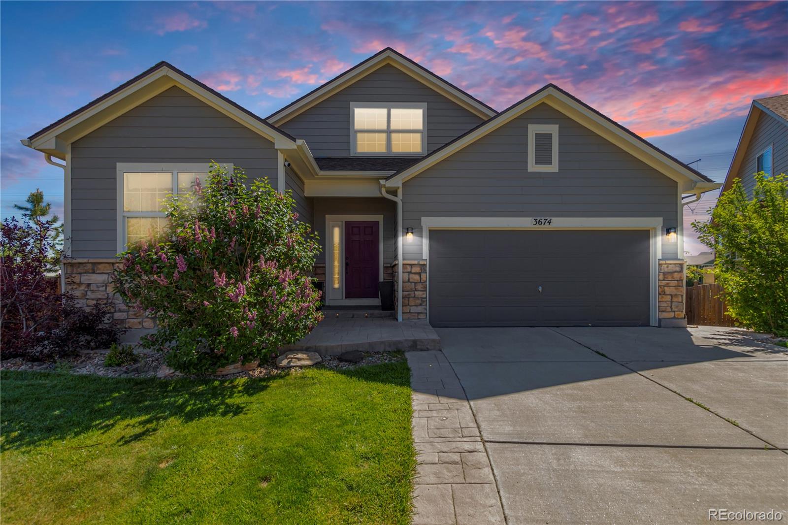 3674  Desert Ridge Place, castle rock MLS: 2637167 Beds: 4 Baths: 4 Price: $725,000