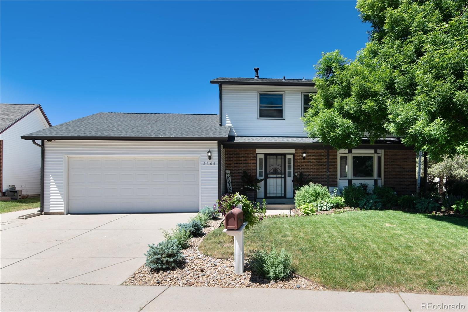 5209 S Ventura Way, centennial MLS: 6750401 Beds: 3 Baths: 3 Price: $565,000