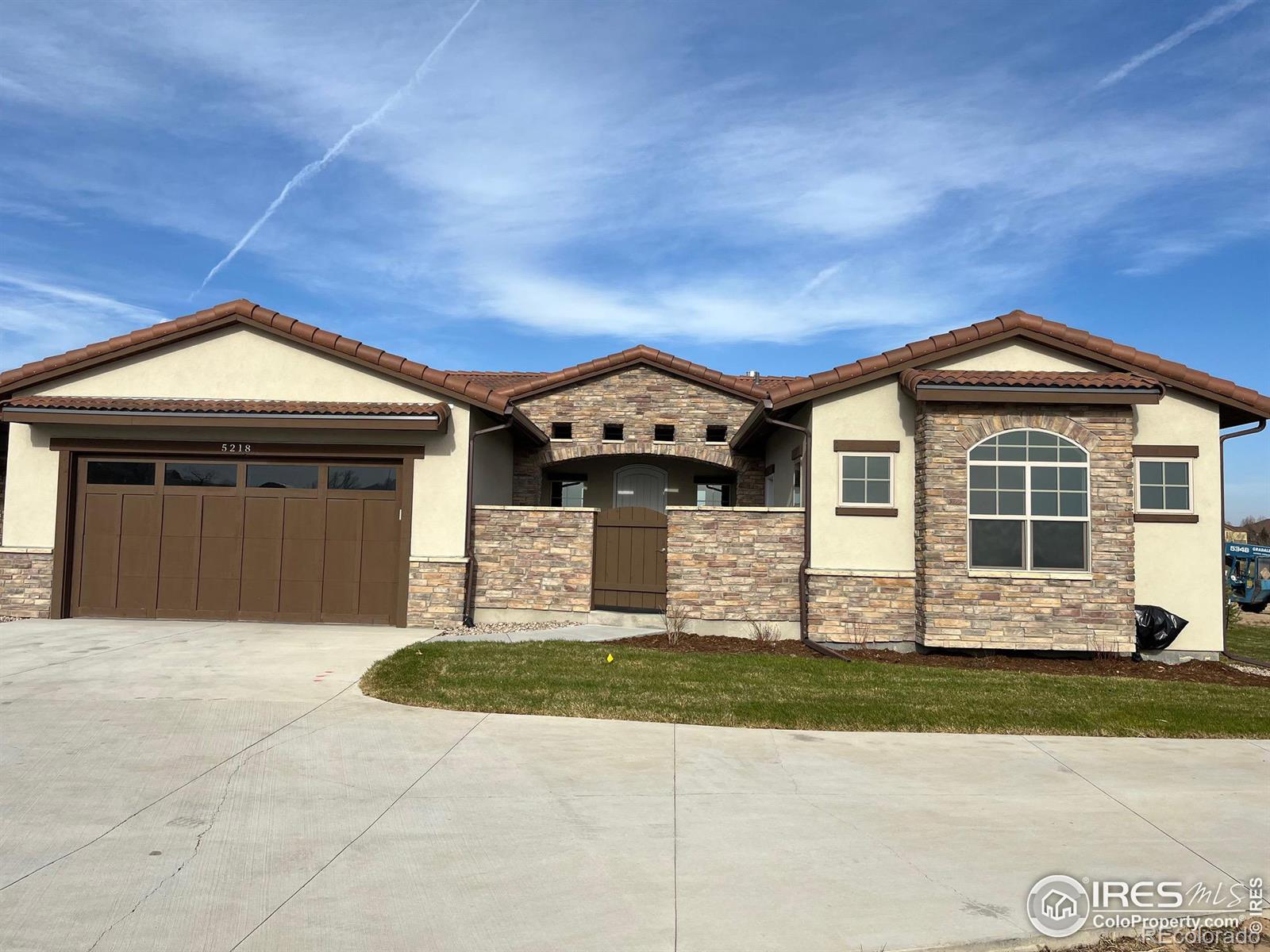 5218  Sunglow Court, fort collins MLS: 4567891011068 Beds: 4 Baths: 4 Price: $830,000