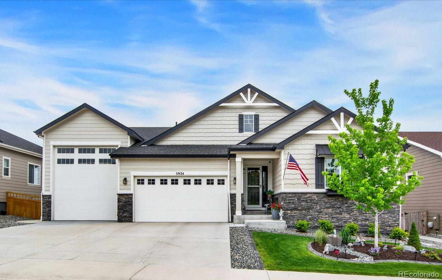 5924  Leilani Drive, castle rock MLS: 8534995 Beds: 4 Baths: 3 Price: $979,900