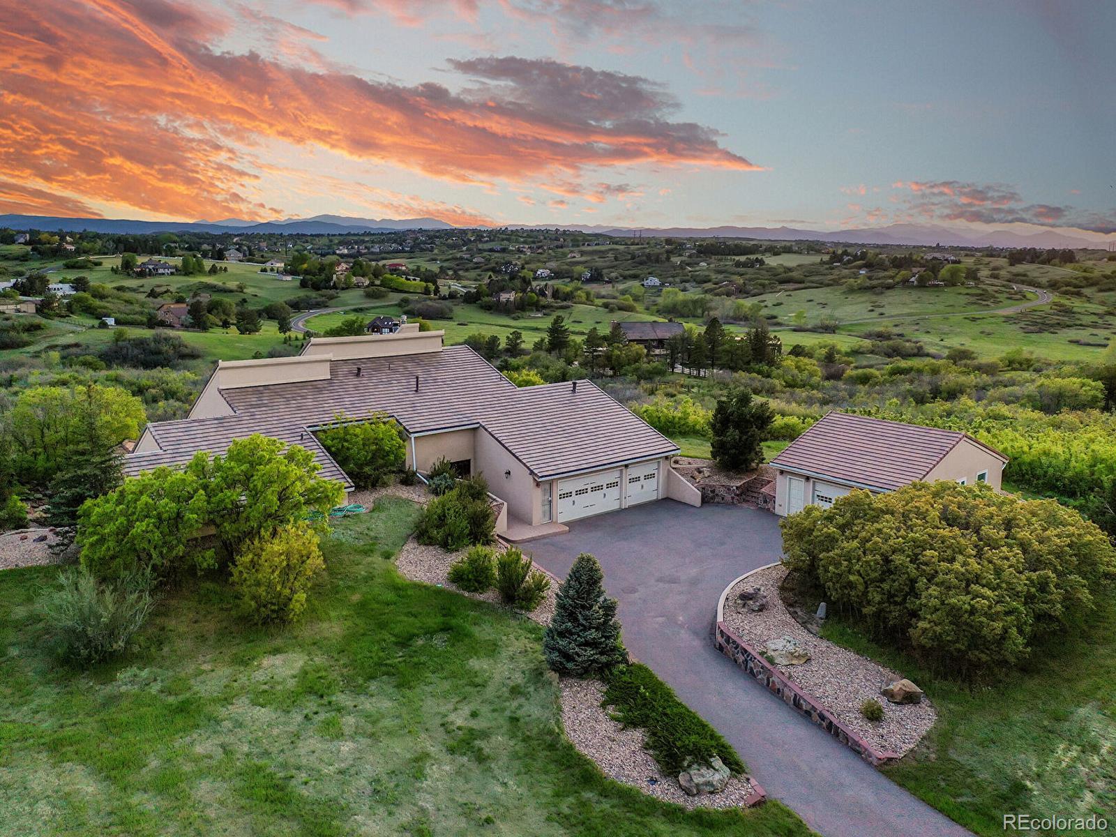 572 e oak hills drive, Castle Rock sold home. Closed on 2024-07-31 for $1,000,000.