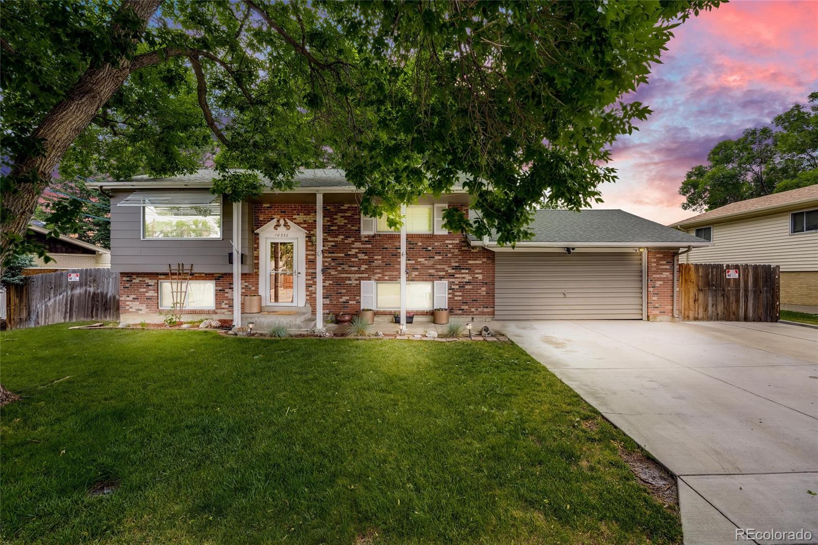 10332  Monterey Circle, northglenn MLS: 9924096 Beds: 4 Baths: 2 Price: $549,900