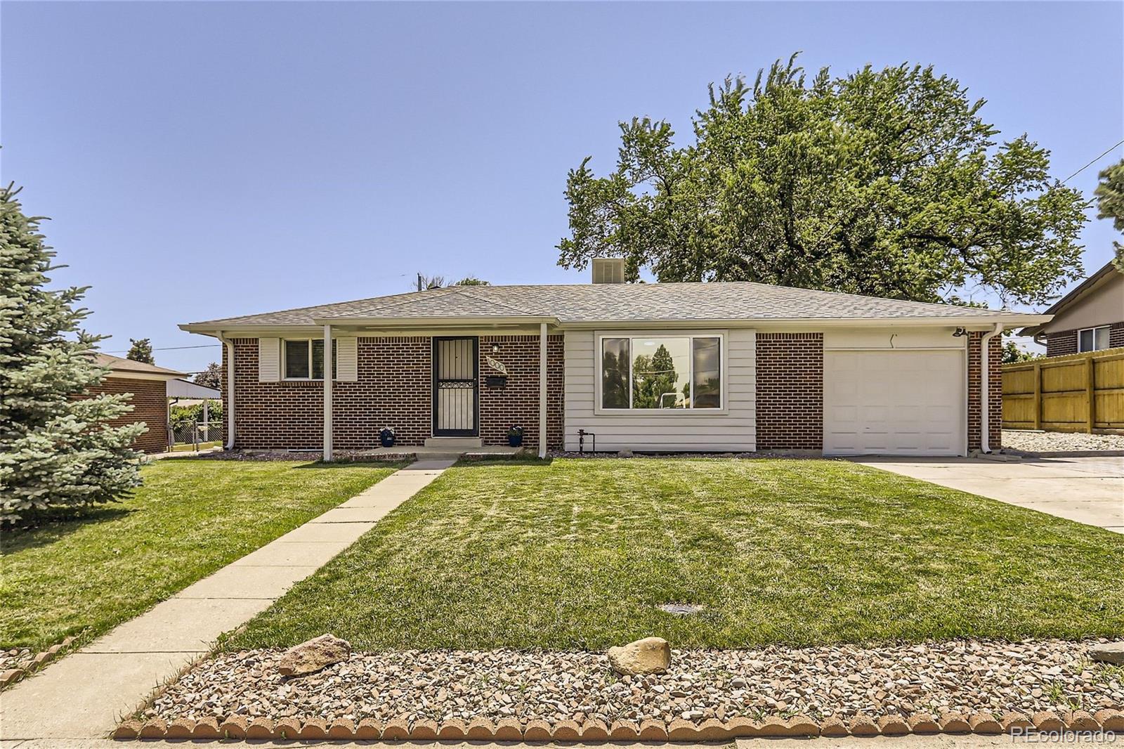 1000  Marigold Drive, denver MLS: 3694937 Beds: 4 Baths: 2 Price: $499,500