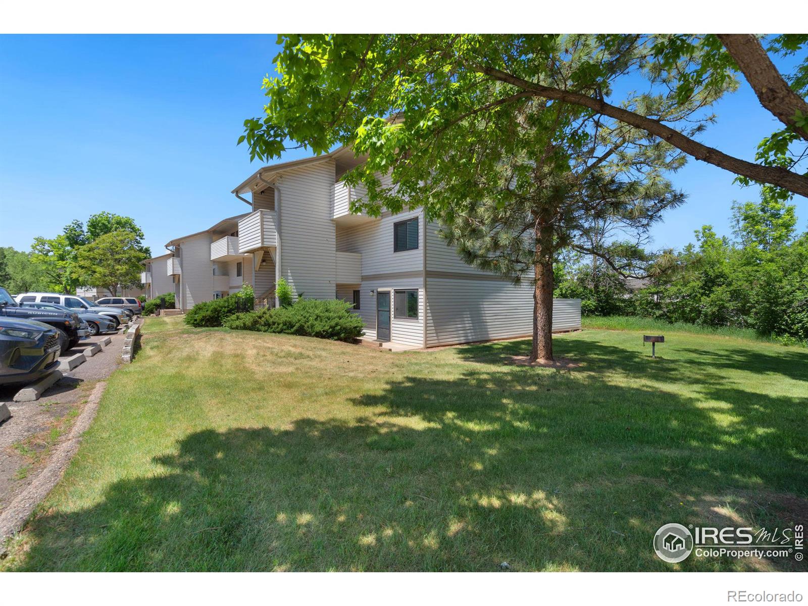 1705  heatheridge road, Fort Collins sold home. Closed on 2024-07-19 for $262,000.