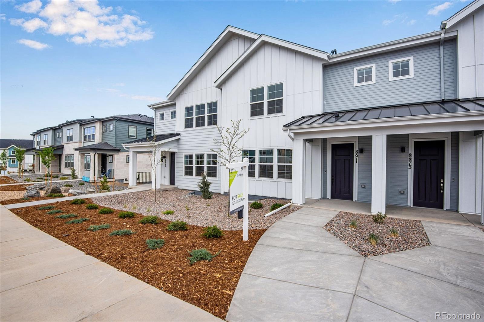 8871  Fraser River Loop , Littleton  MLS: 8847644 Beds: 4 Baths: 4 Price: $649,900