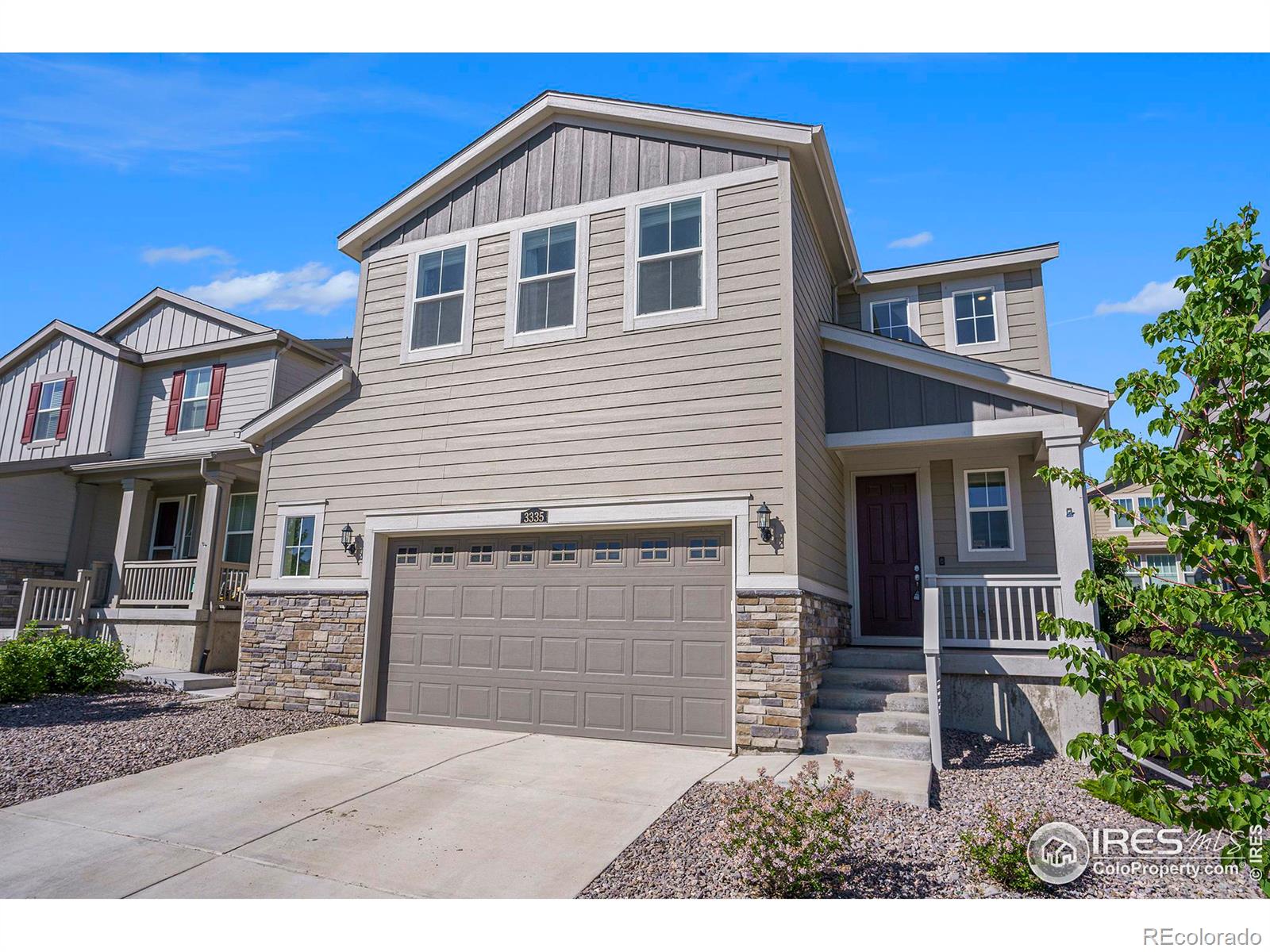 3335  Ireland Moss Street, castle rock MLS: 4567891011402 Beds: 5 Baths: 3 Price: $730,000