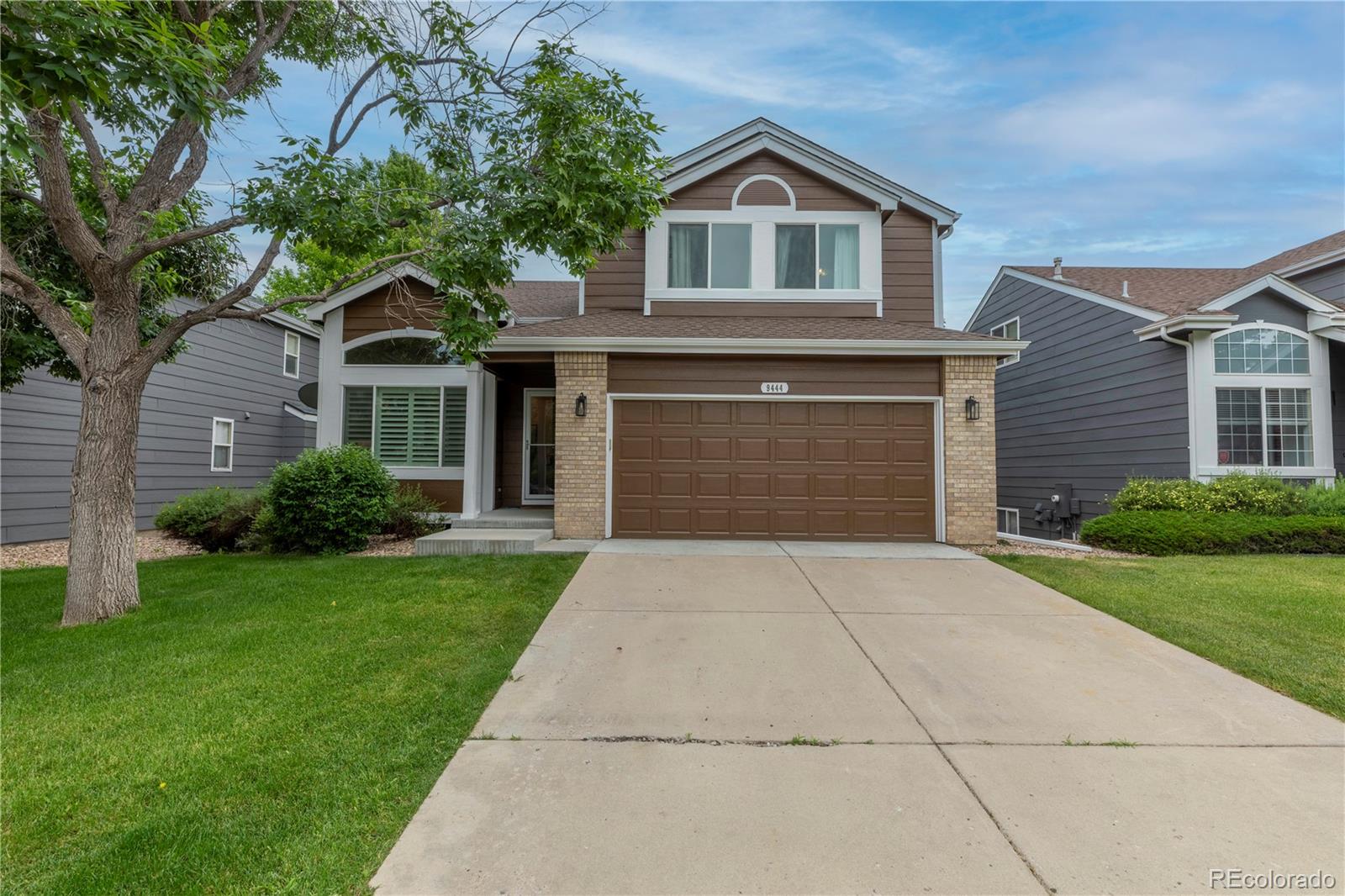 9444 W Hinsdale Place, littleton MLS: 8301039 Beds: 5 Baths: 4 Price: $629,900