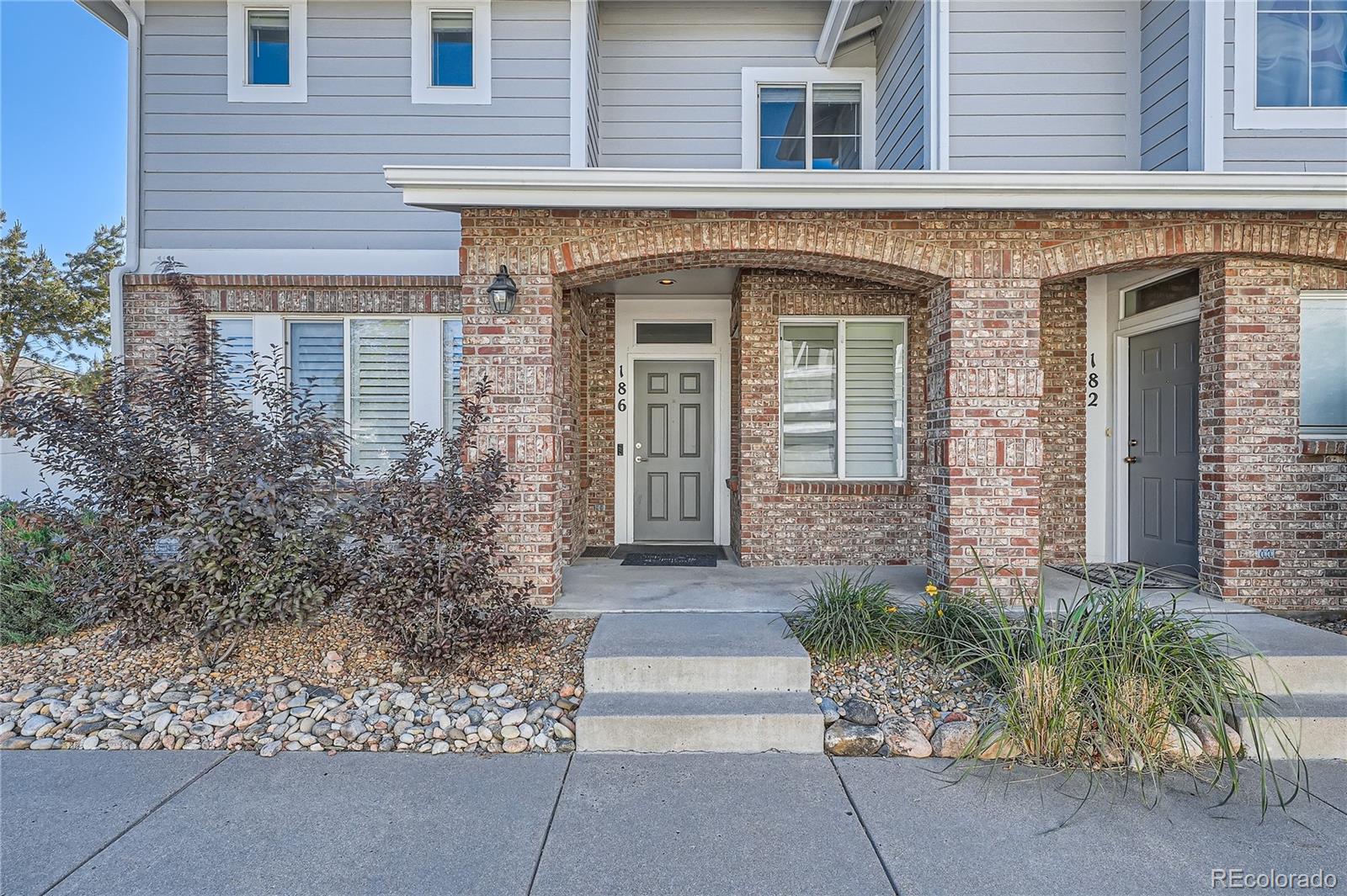 186  Whitehaven Circle, highlands ranch MLS: 9313889 Beds: 3 Baths: 3 Price: $515,000