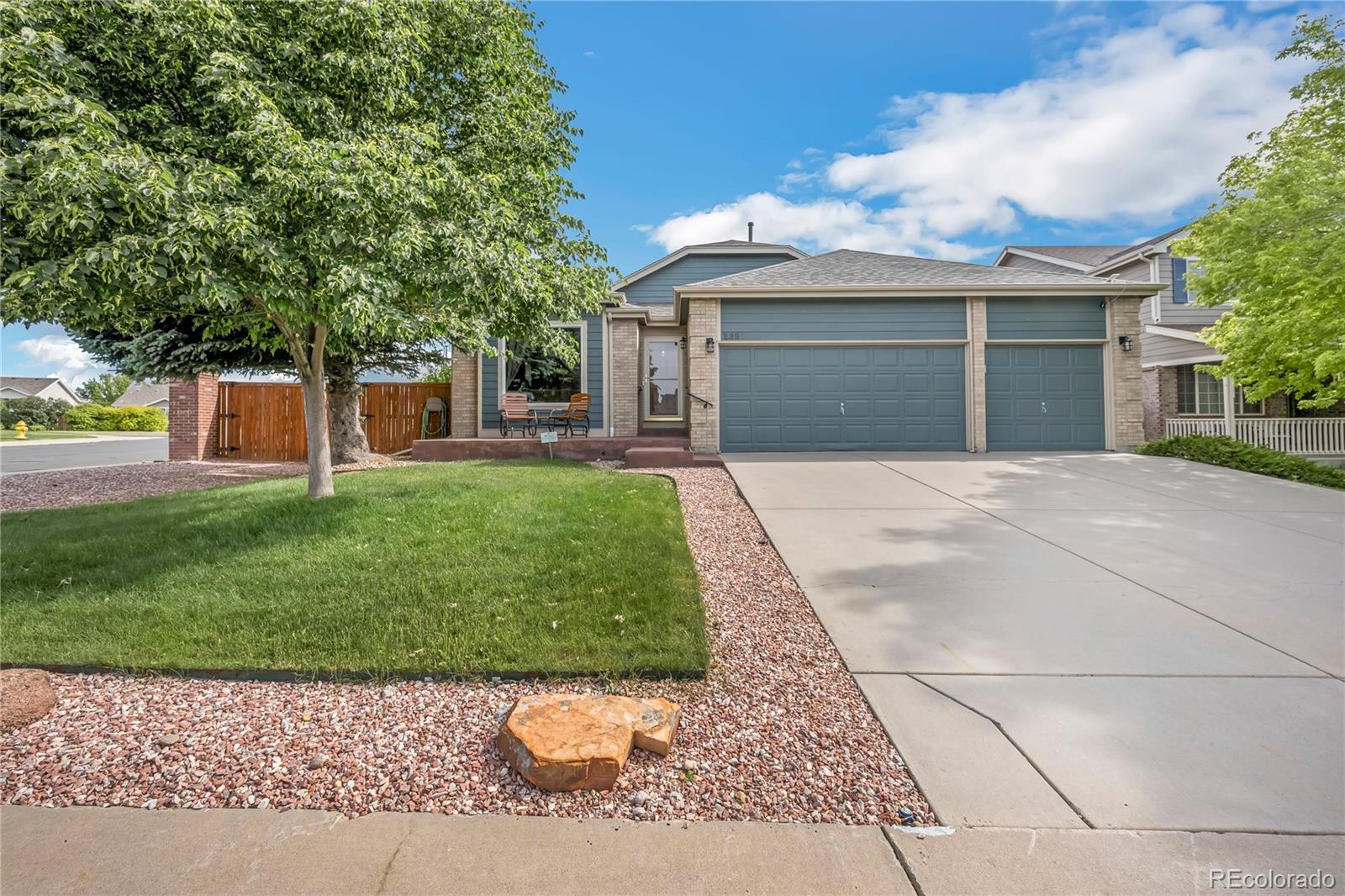 2397 S Ensenada Street, aurora MLS: 5755362 Beds: 3 Baths: 3 Price: $580,000