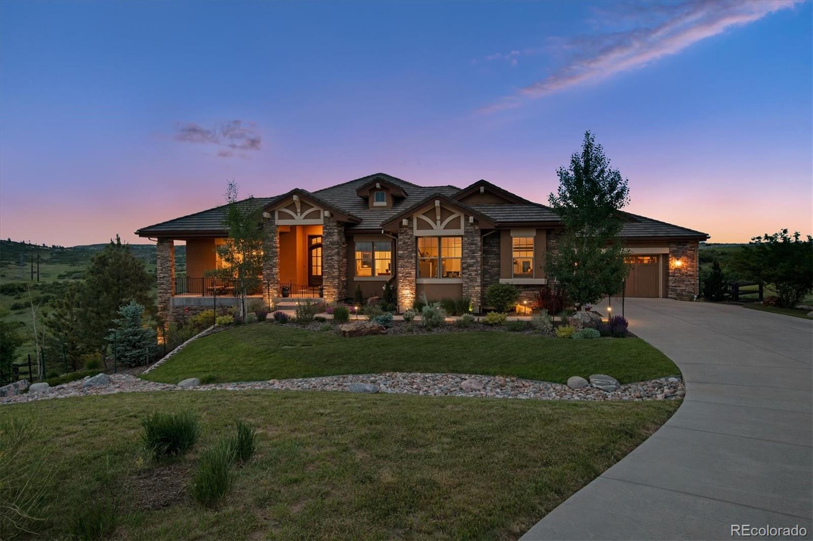 8896  Aspen Leaf Court, littleton MLS: 1742078 Beds: 4 Baths: 4 Price: $2,295,000