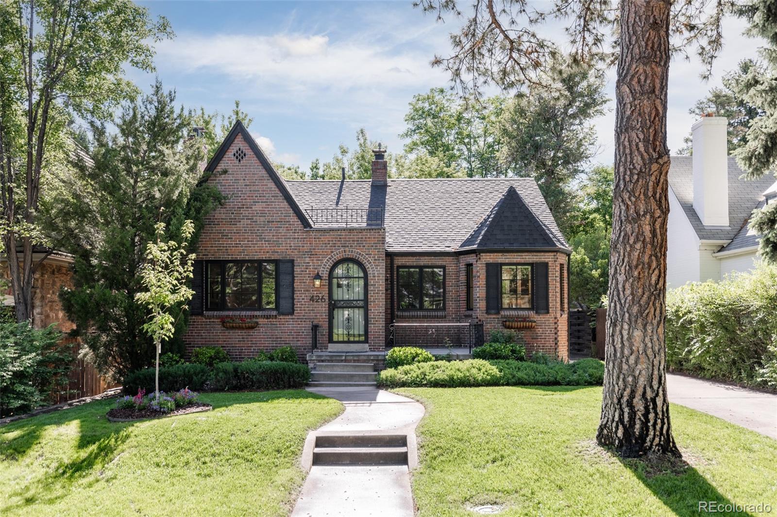 426  Elm Street, denver MLS: 2766283 Beds: 3 Baths: 2 Price: $1,250,000