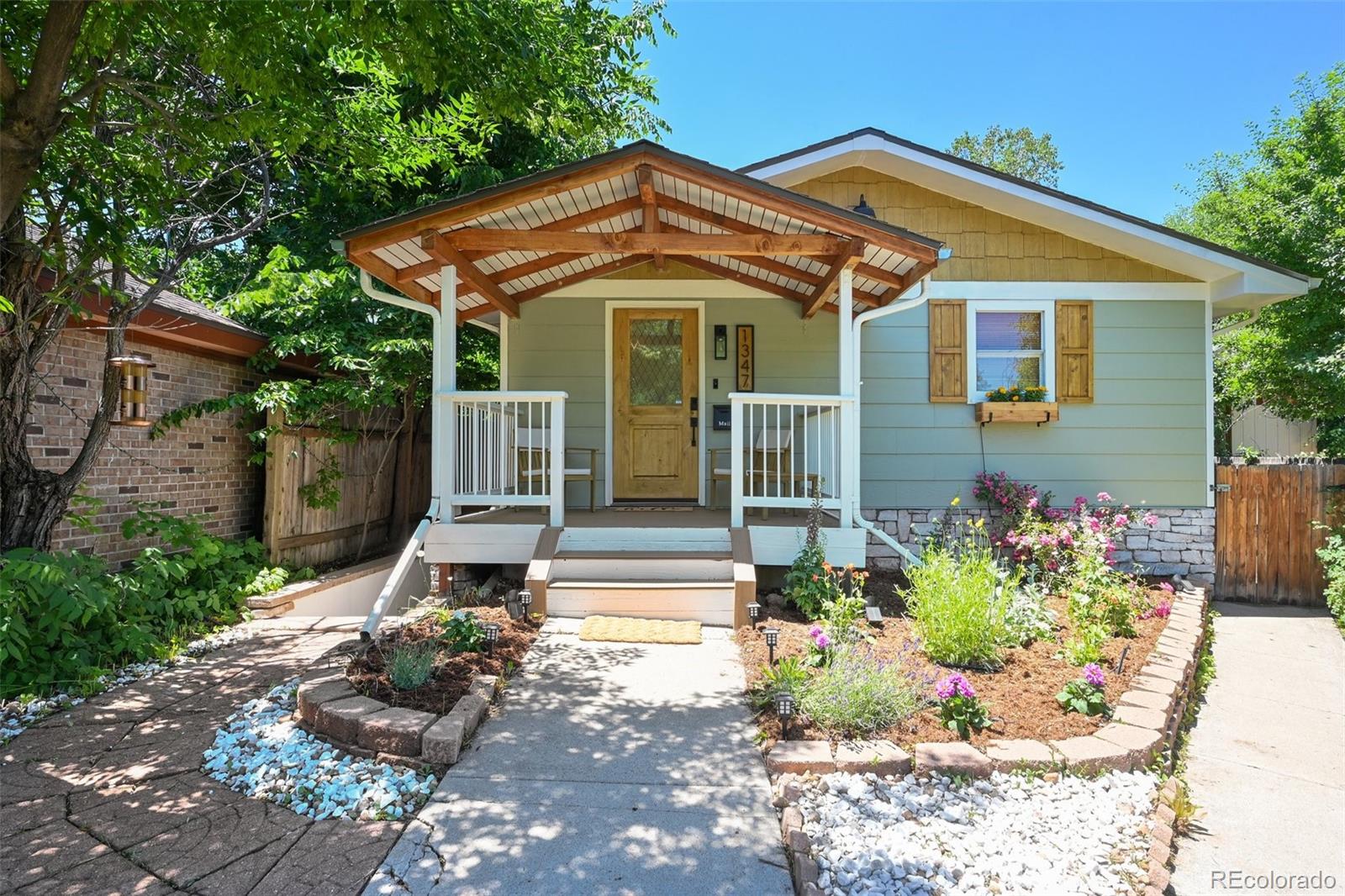 1347  quince street, Denver sold home. Closed on 2024-07-15 for $730,000.