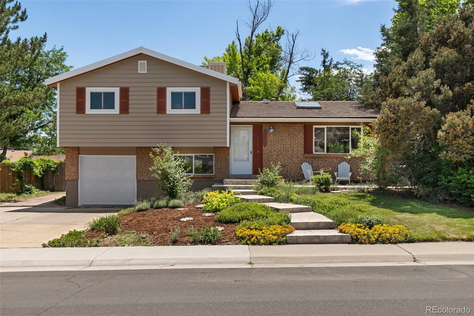 7390  Braun Way, arvada MLS: 3009078 Beds: 4 Baths: 3 Price: $625,000