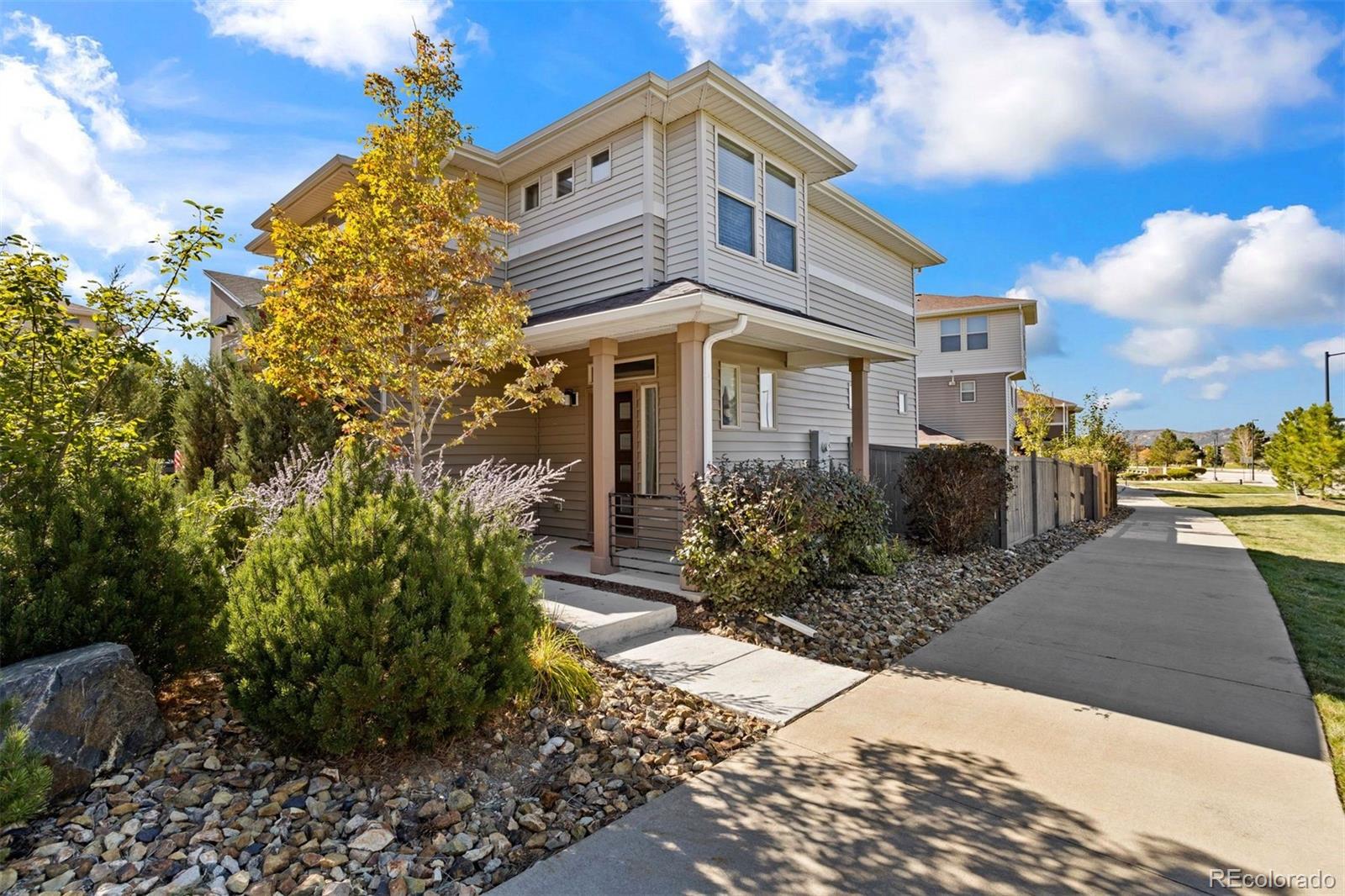 4484  Vindaloo Drive, castle rock MLS: 7905566 Beds: 3 Baths: 3 Price: $560,000