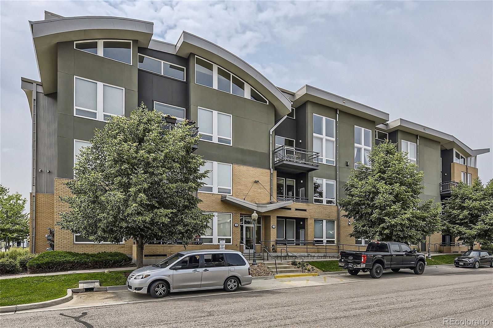 8185 E Lowry Boulevard 307, Denver  MLS: 5586035 Beds: 1 Baths: 2 Price: $474,900