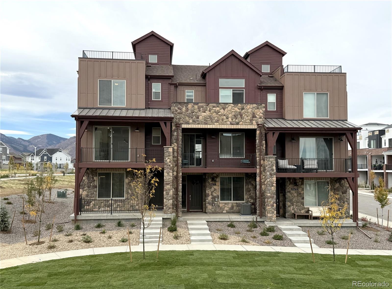 9675  Browns Peak Circle , Littleton  MLS: 7905909 Beds: 4 Baths: 4 Price: $649,990