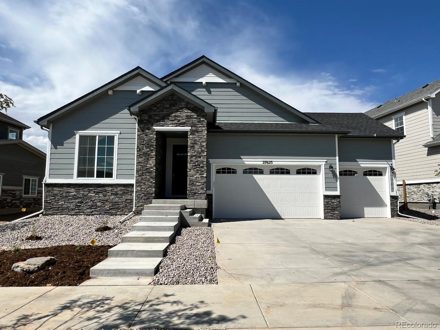 27625 E Byers Place, aurora MLS: 4364798 Beds: 3 Baths: 2 Price: $634,950