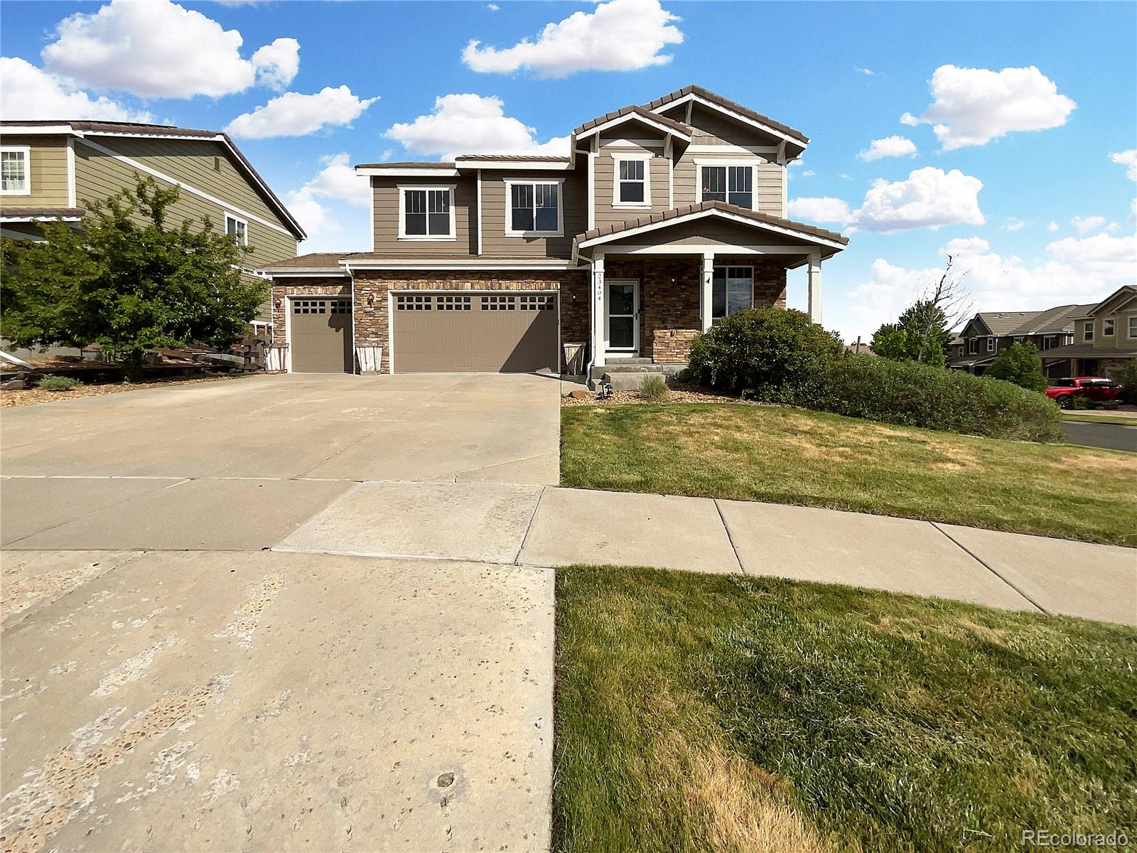 23404 E Ontario Place, aurora MLS: 8271805 Beds: 5 Baths: 4 Price: $705,000