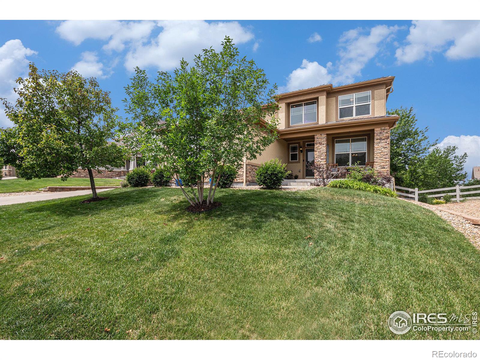 16585  Edwards Way, broomfield MLS: 4567891012031 Beds: 5 Baths: 4 Price: $875,000