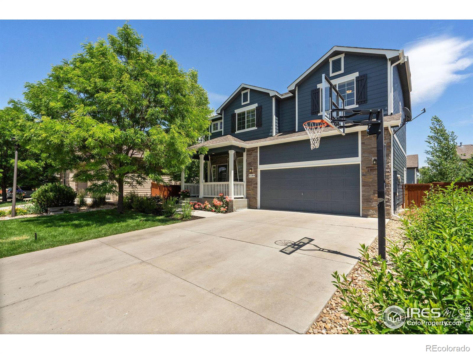 4490  Wolcott Drive, loveland MLS: 4567891012055 Beds: 5 Baths: 4 Price: $609,000