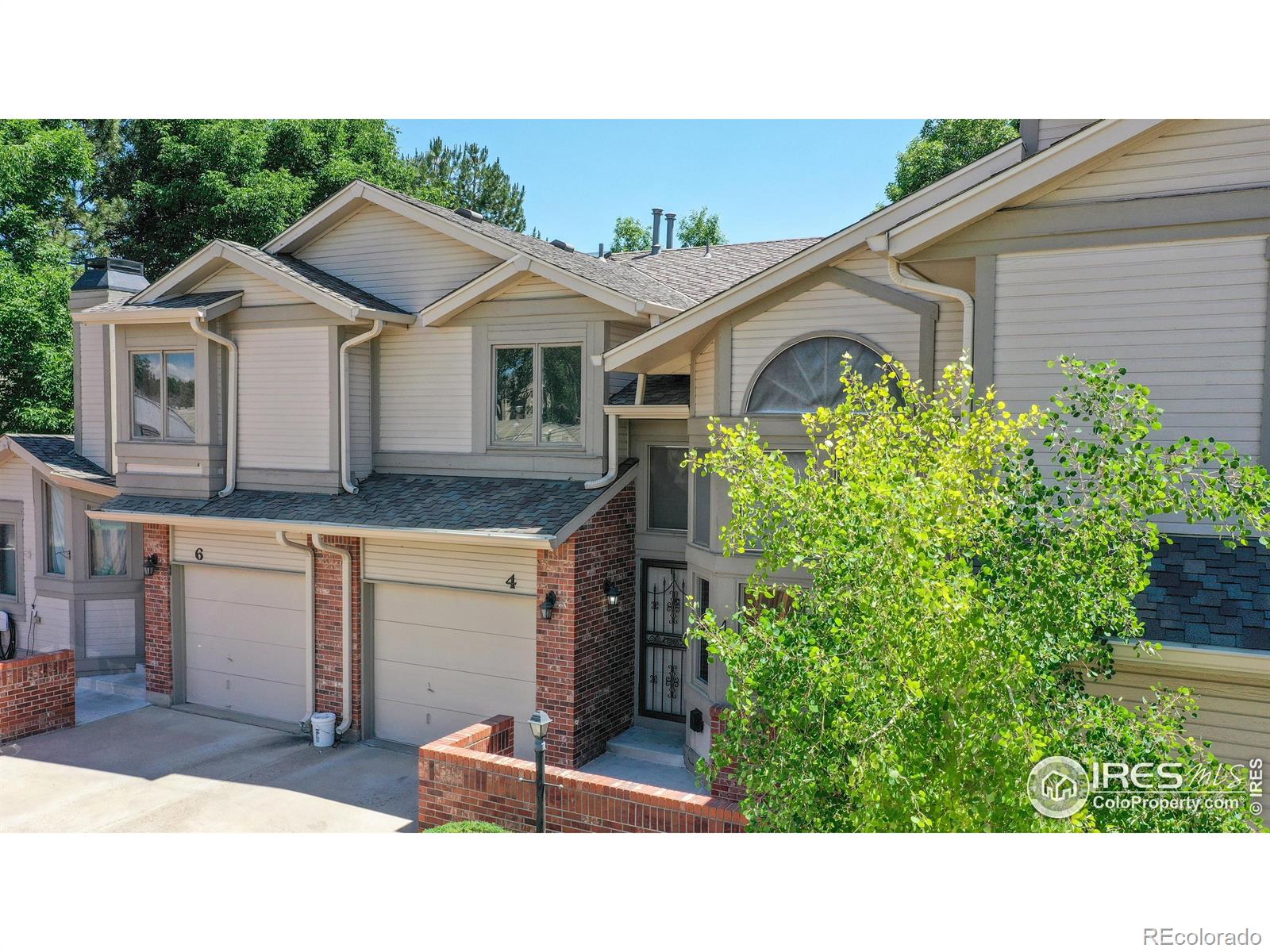 5223  Union Court 4, Arvada  MLS: 4567891012067 Beds: 2 Baths: 3 Price: $439,000