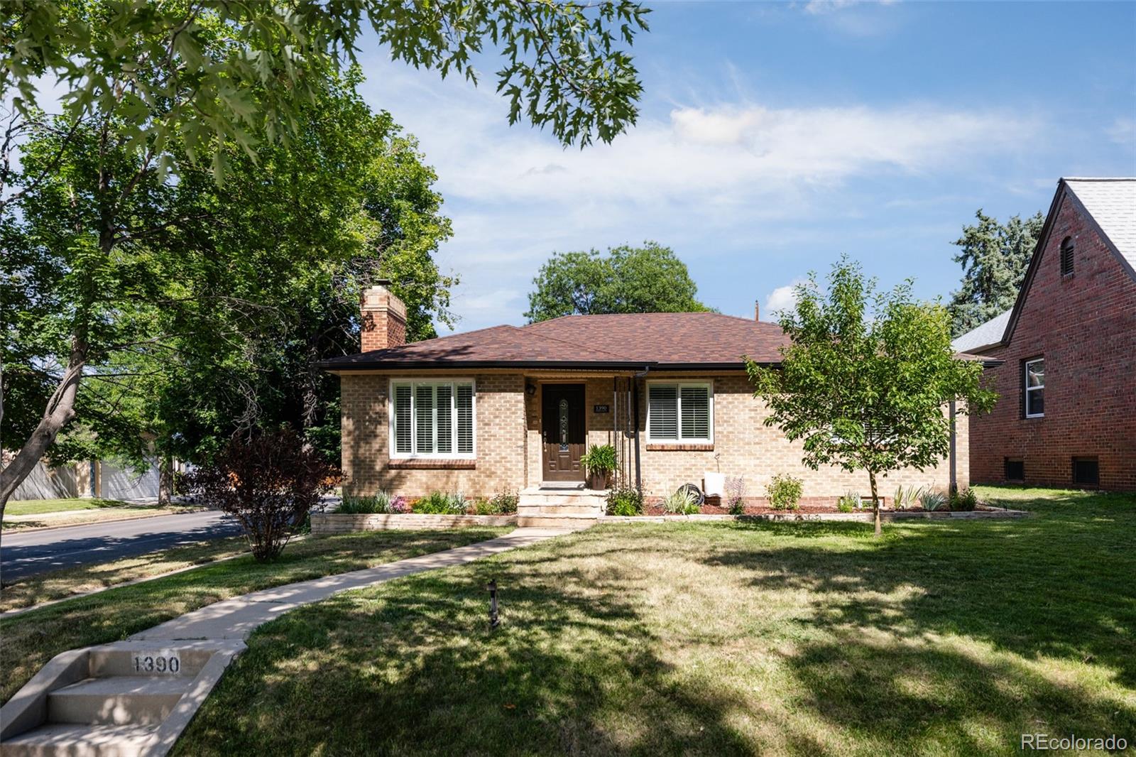 1390  dahlia street, Denver sold home. Closed on 2024-09-06 for $865,000.