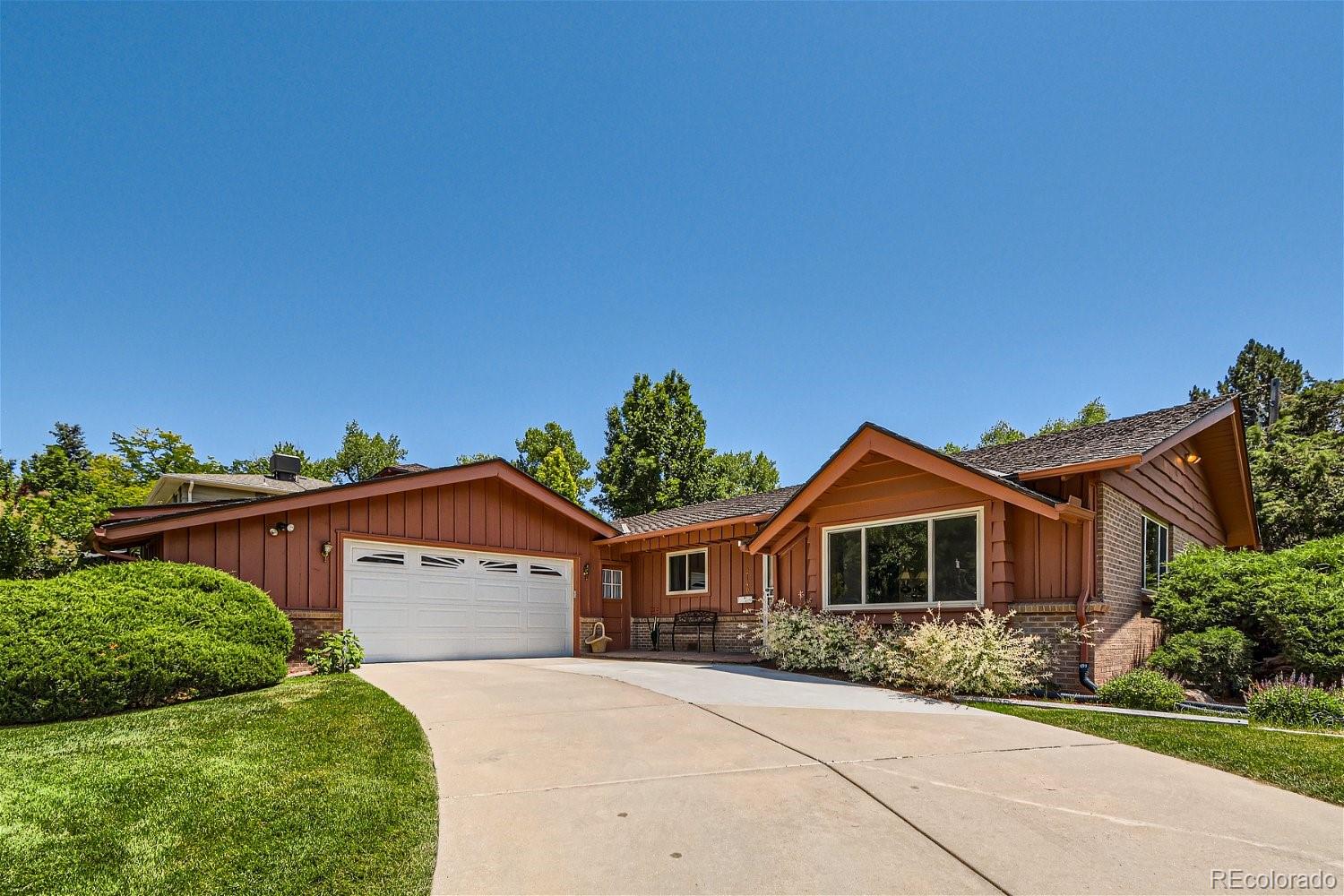 2140  tabor drive, Lakewood sold home. Closed on 2024-09-06 for $869,900.