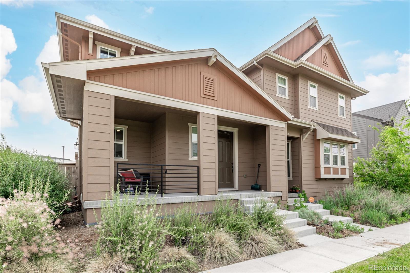 11577 E 26th Avenue, denver MLS: 5470339 Beds: 4 Baths: 4 Price: $650,000