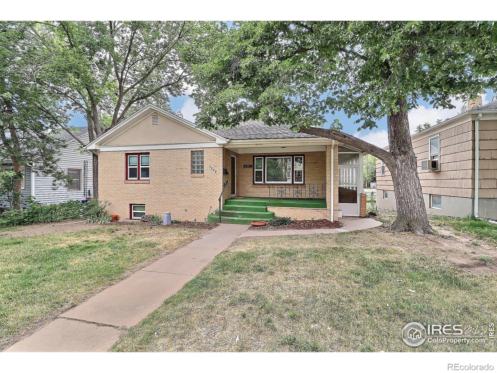 1528  14th Avenue, greeley MLS: 4567891012243 Beds: 3 Baths: 2 Price: $383,000