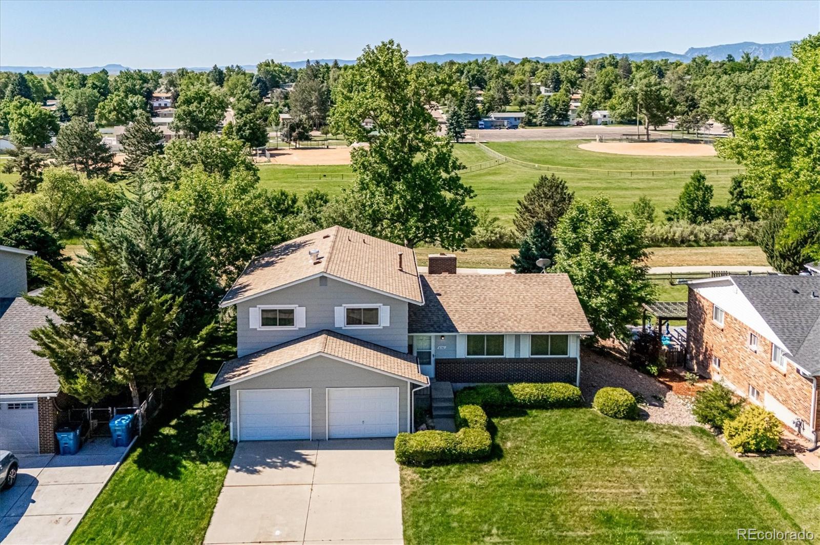 6190 W Canyon Avenue, littleton MLS: 4431383 Beds: 4 Baths: 3 Price: $589,000