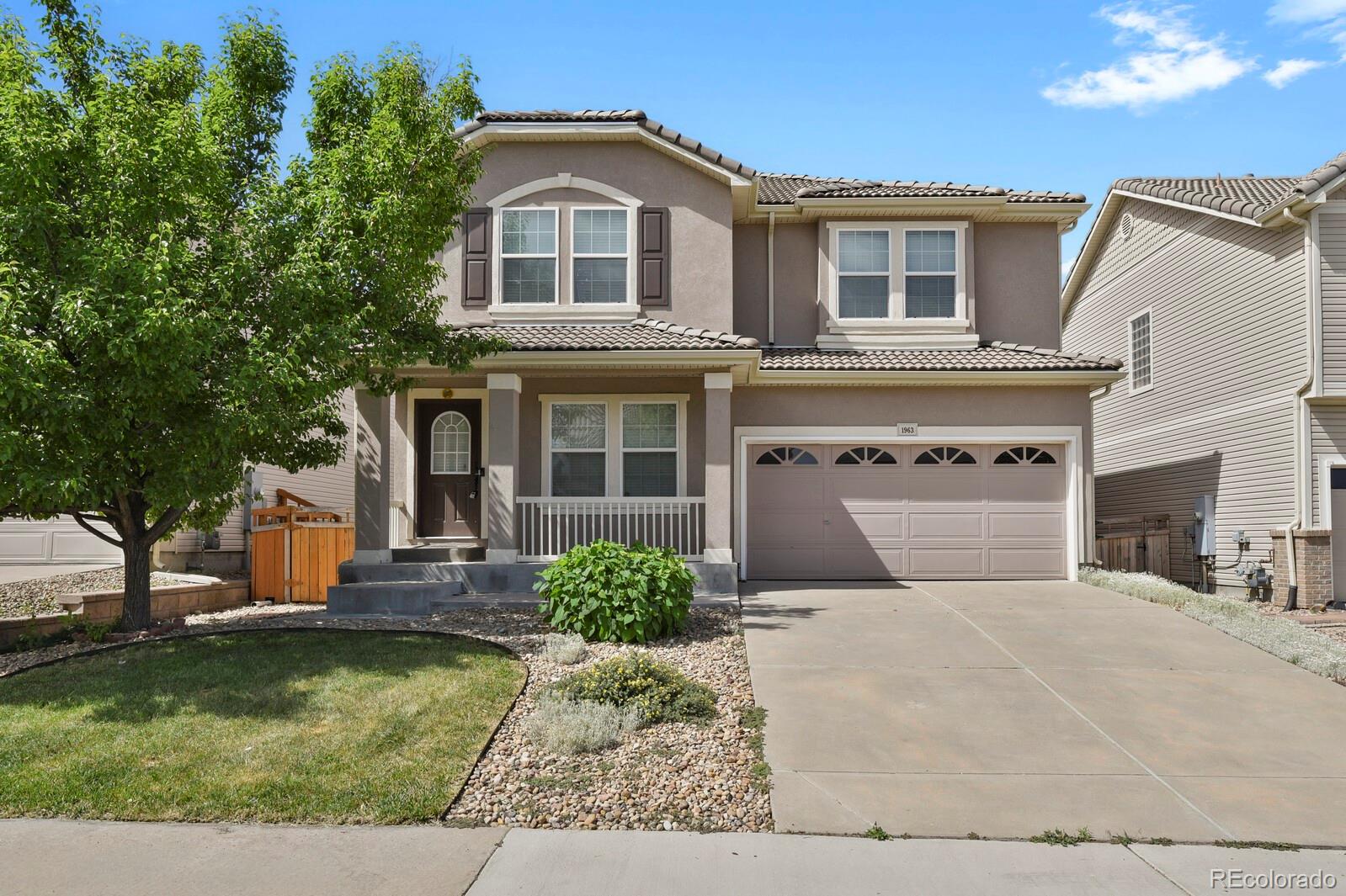 1963  Hogan Court, castle rock MLS: 5544391 Beds: 3 Baths: 3 Price: $550,000