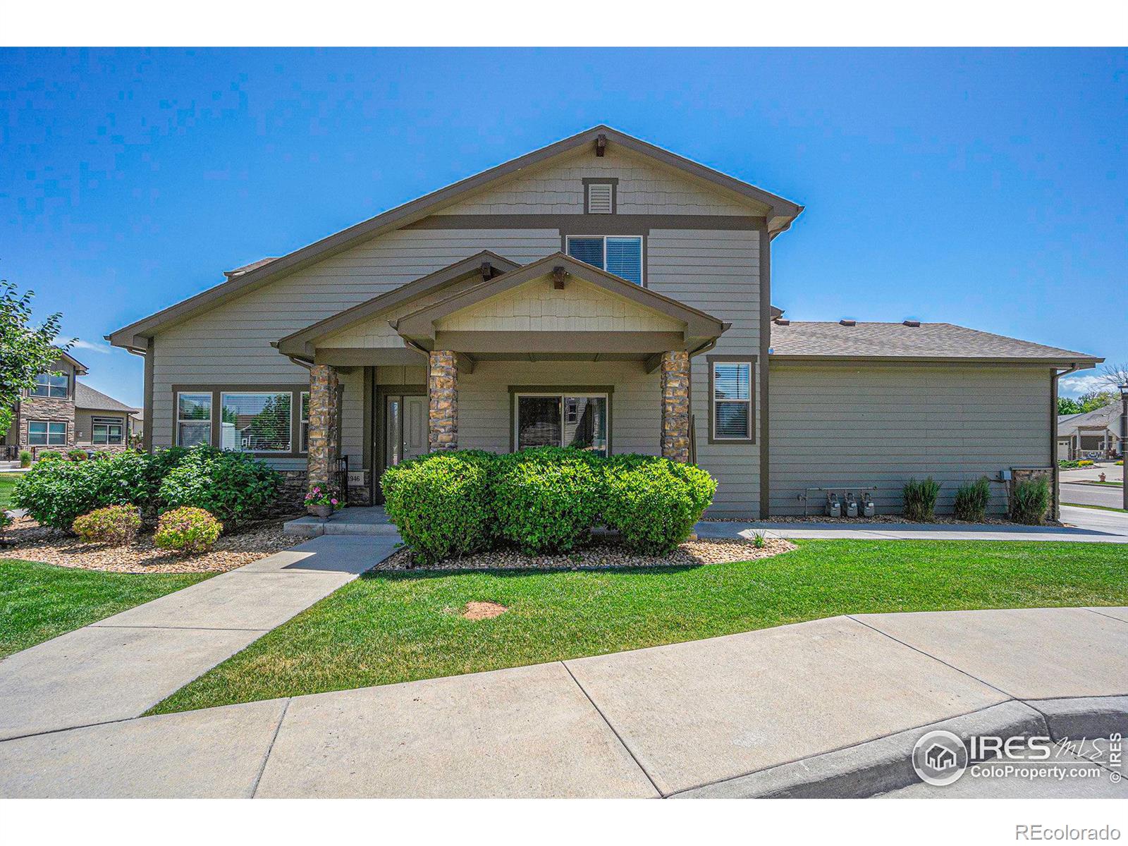 1946  Pikes Peak Drive, loveland MLS: 4567891012283 Beds: 3 Baths: 3 Price: $525,000