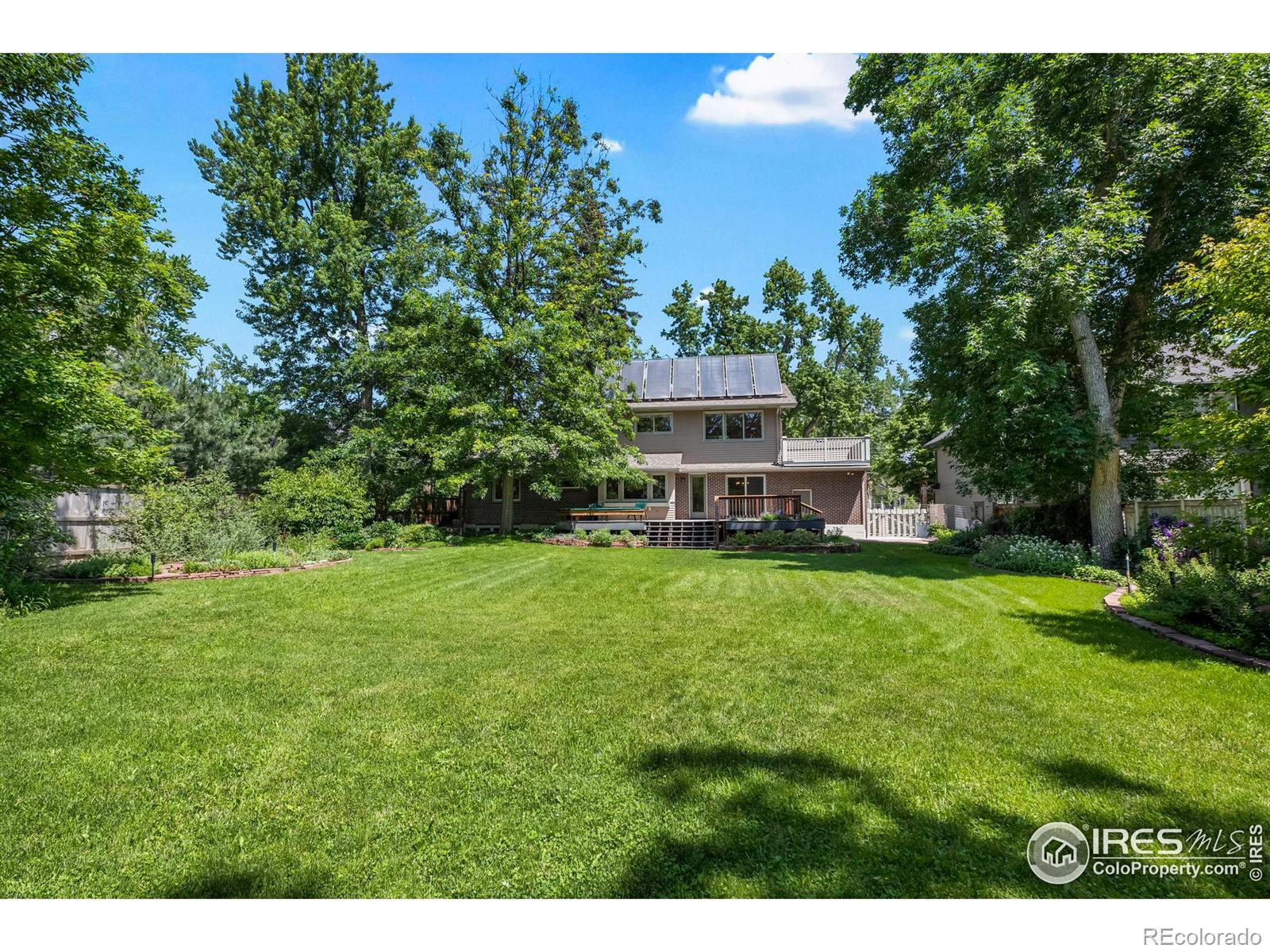 918  juniper avenue, Boulder sold home. Closed on 2024-10-03 for $2,500,000.