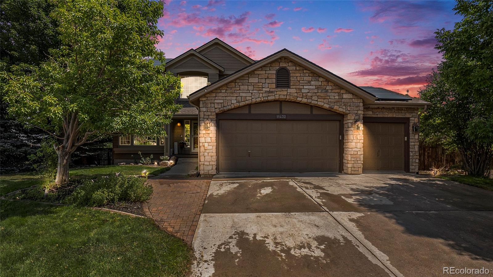 11432  Dark Star Way, parker MLS: 2177281 Beds: 4 Baths: 5 Price: $775,000