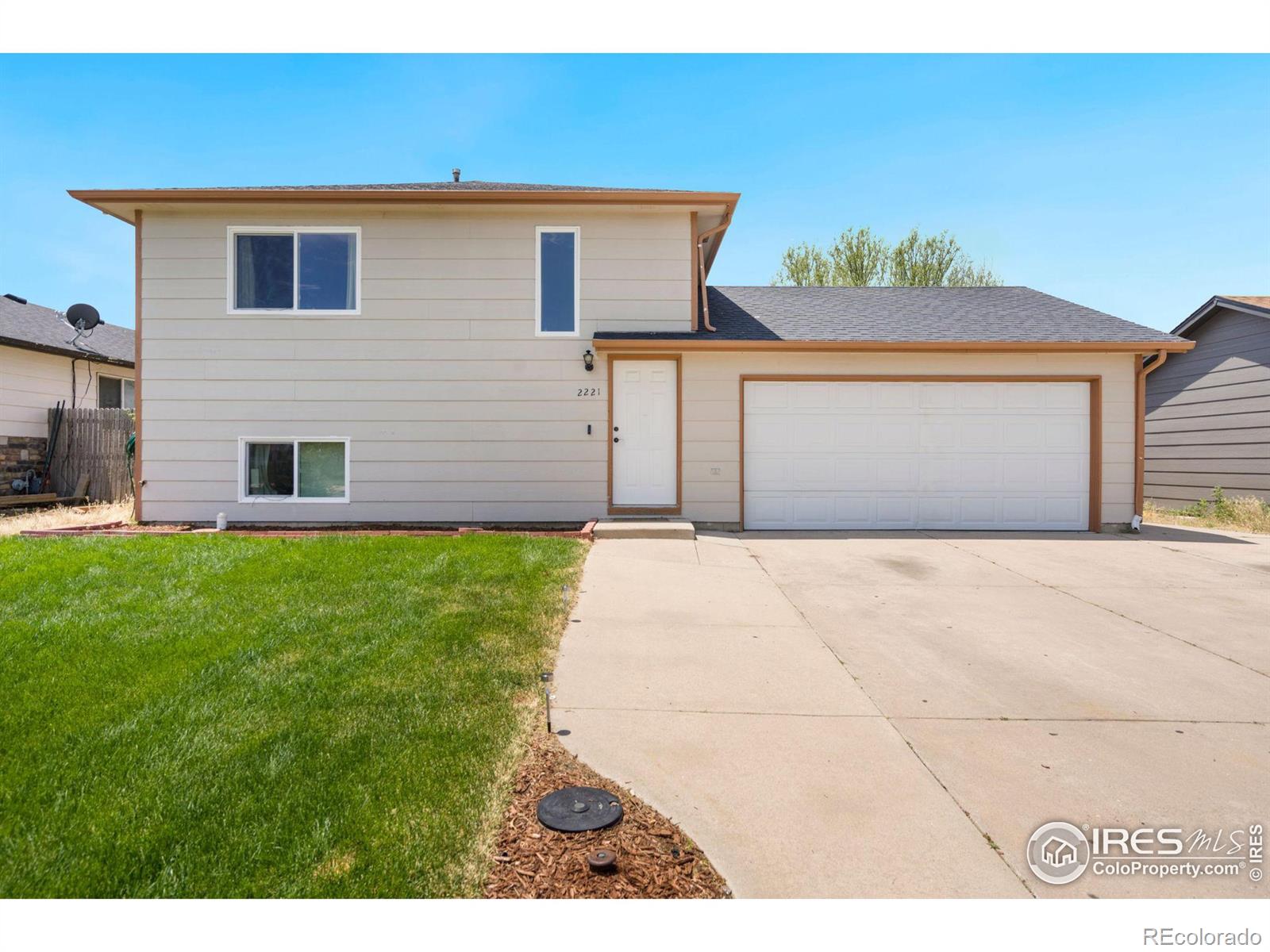 2221  Balsam Avenue, greeley MLS: 4567891012354 Beds: 3 Baths: 2 Price: $385,000