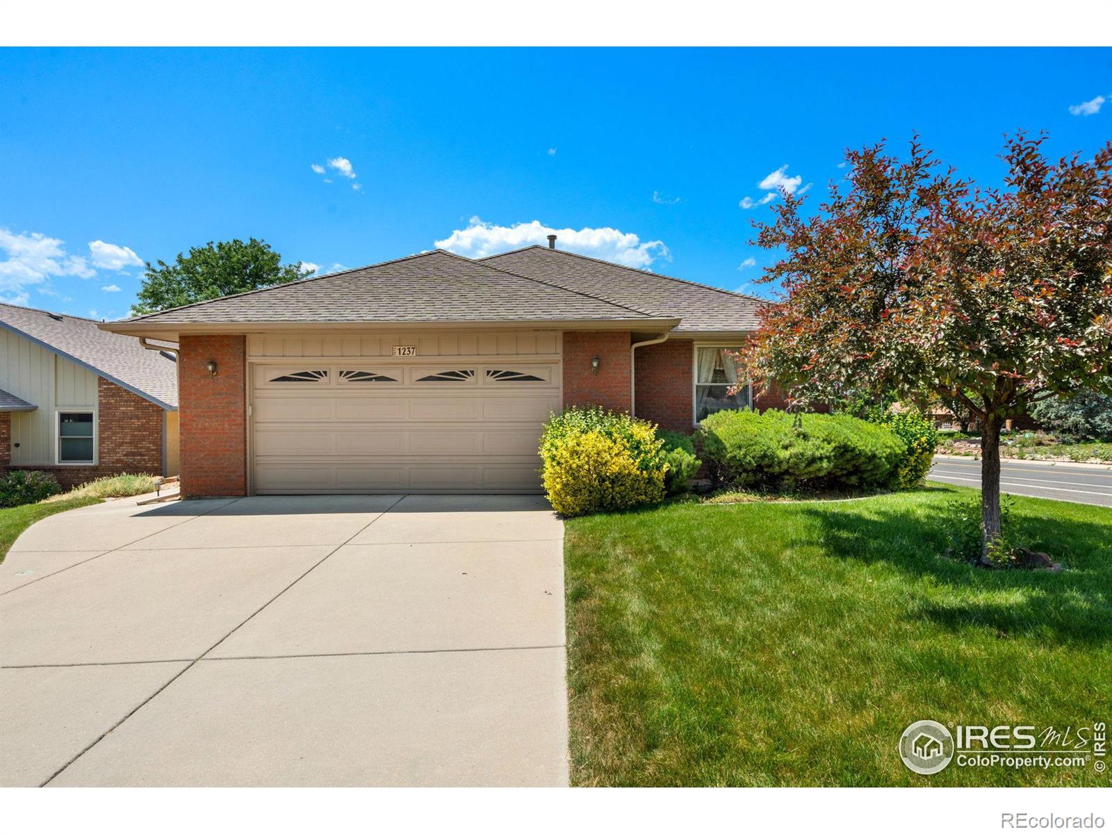 1237  Cornell Drive, longmont MLS: 4567891012365 Beds: 2 Baths: 3 Price: $520,000