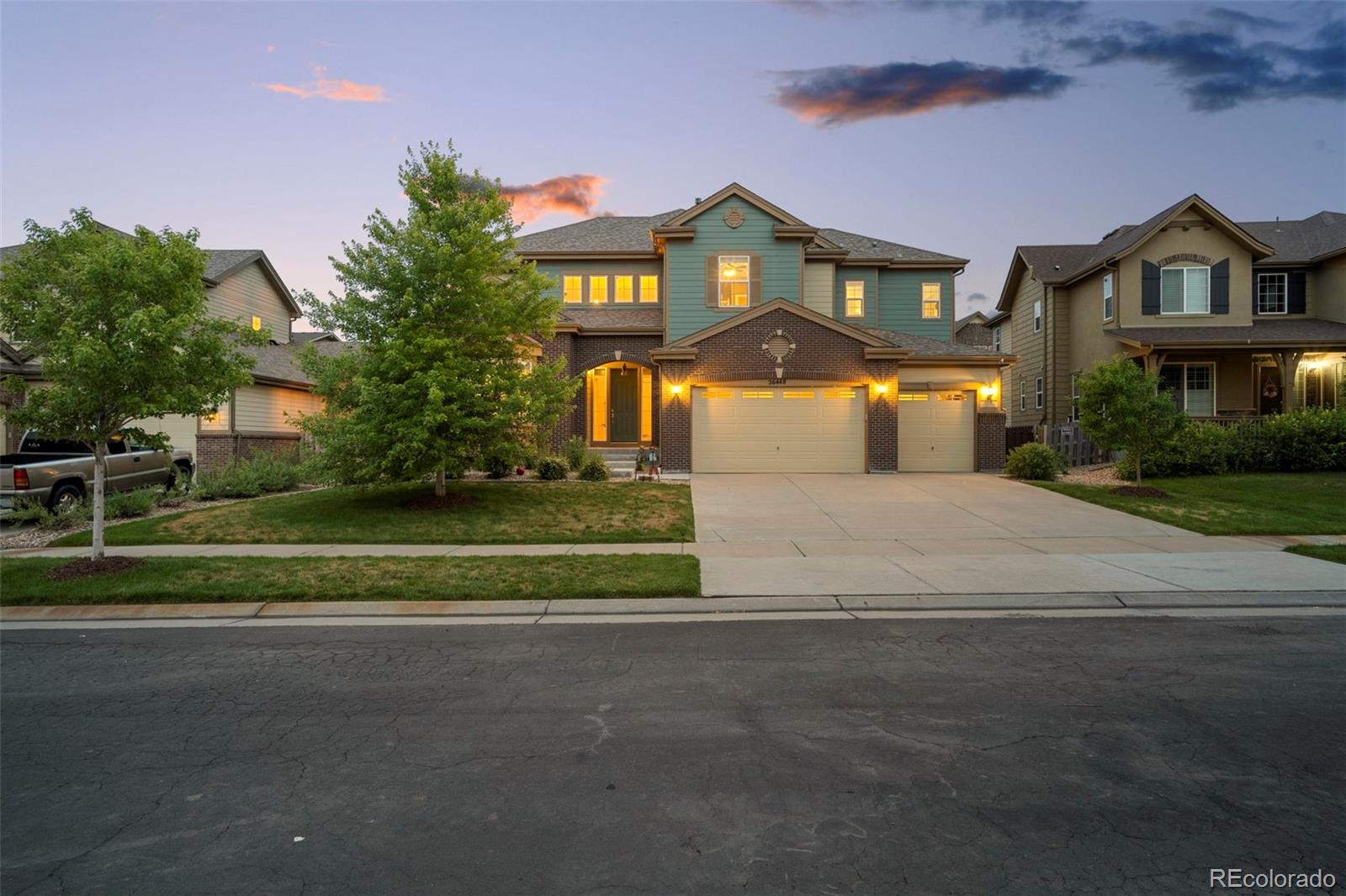 26448 E Walker Drive, aurora MLS: 3472901 Beds: 5 Baths: 5 Price: $925,000