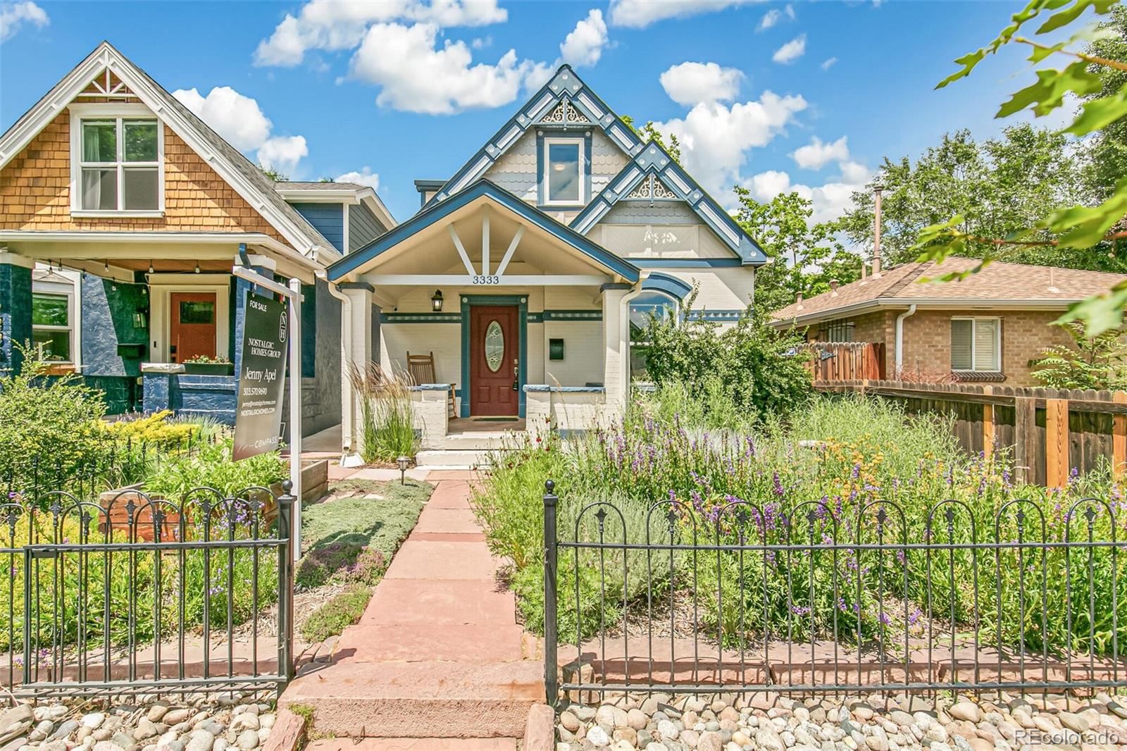 3333 W Moncrieff Place, denver MLS: 1615581 Beds: 3 Baths: 2 Price: $1,100,000