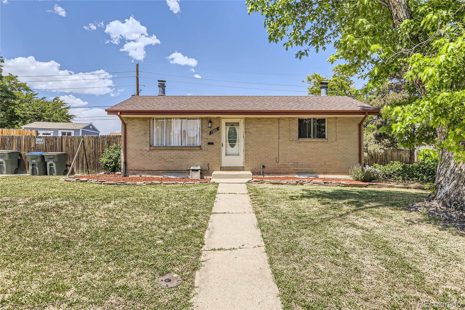 1225  Spangler Drive, northglenn MLS: 1815215 Beds: 2 Baths: 2 Price: $420,000