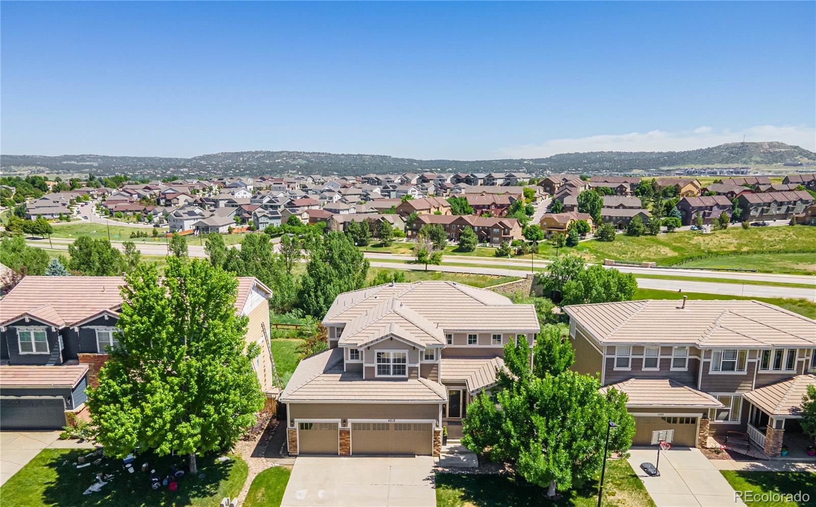 4213  Thistlesage Court, castle rock MLS: 8668021 Beds: 4 Baths: 4 Price: $800,000