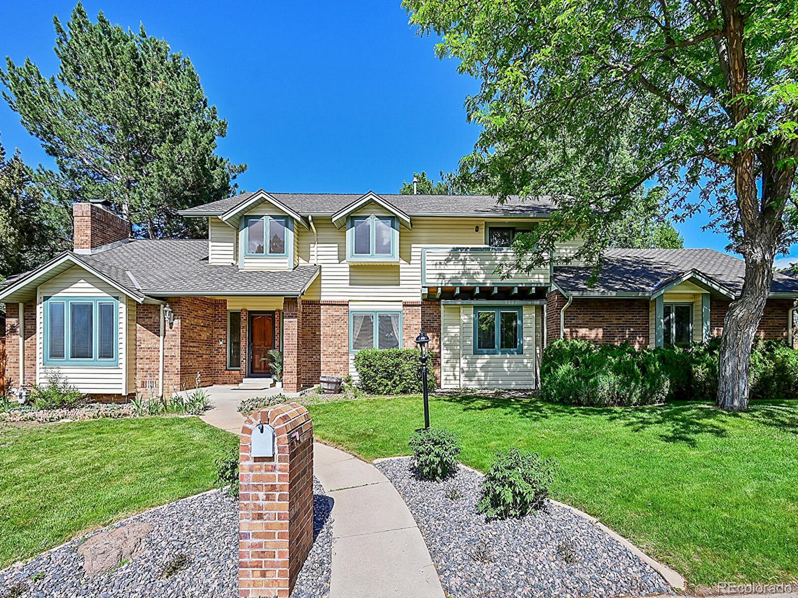 4846 S Dillon Way, aurora MLS: 1896497 Beds: 5 Baths: 4 Price: $750,000