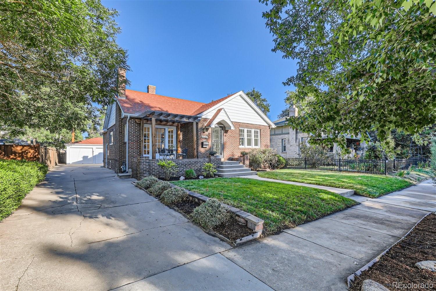 2621  Ash Street, denver MLS: 8239262 Beds: 3 Baths: 2 Price: $849,000