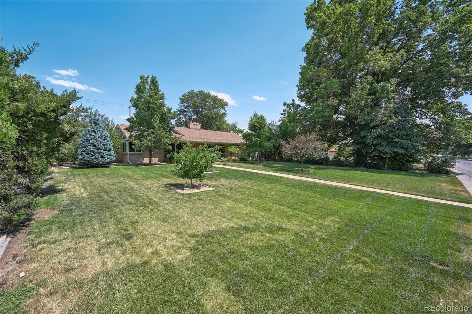 2626  monaco parkway, Denver sold home. Closed on 2024-09-04 for $1,249,900.