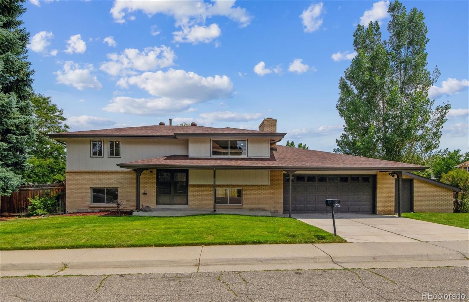 8978 W 77th Place, arvada MLS: 8173507 Beds: 4 Baths: 2 Price: $650,000