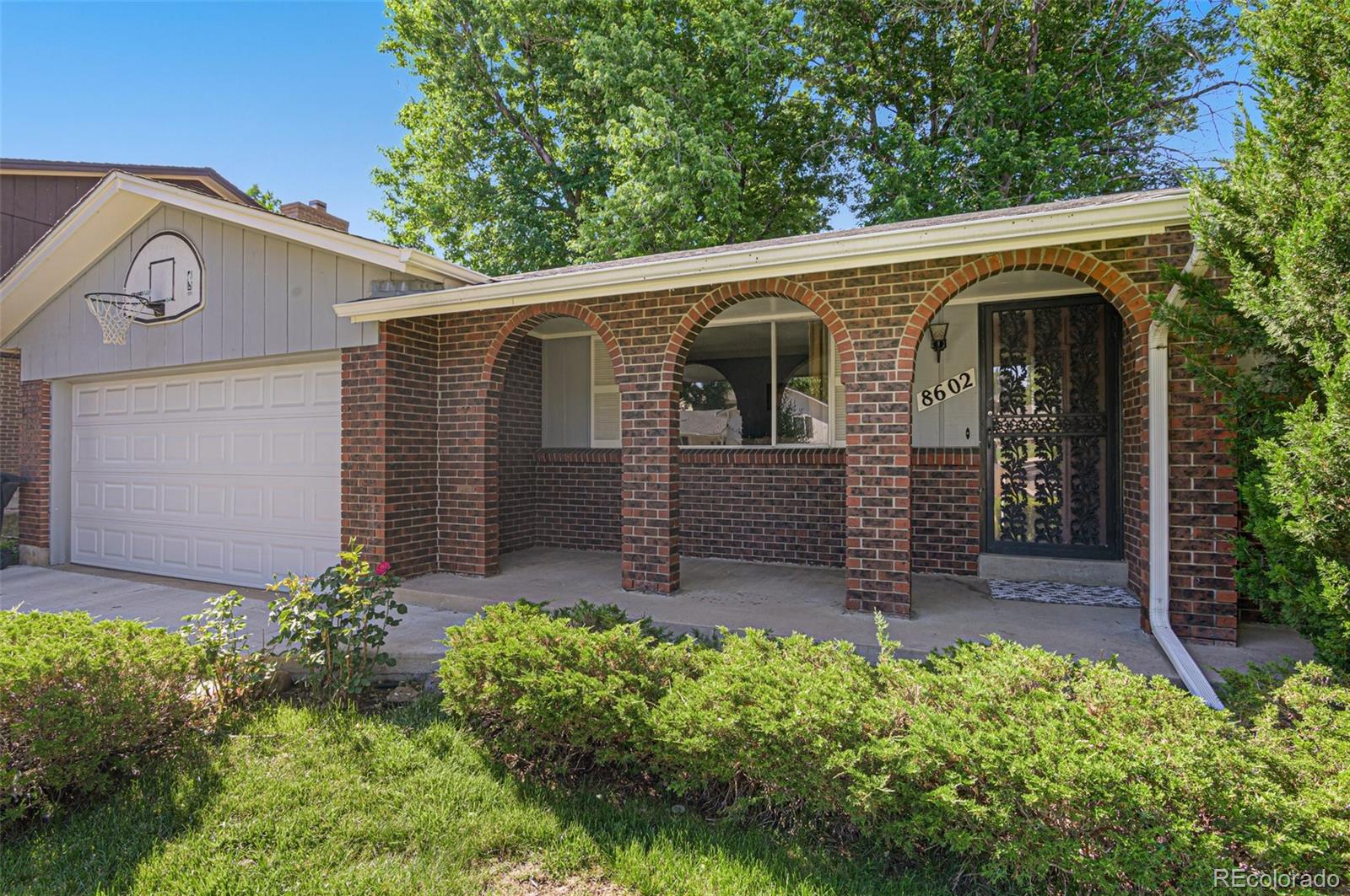 8602 e layton avenue, Denver sold home. Closed on 2024-08-23 for $585,000.